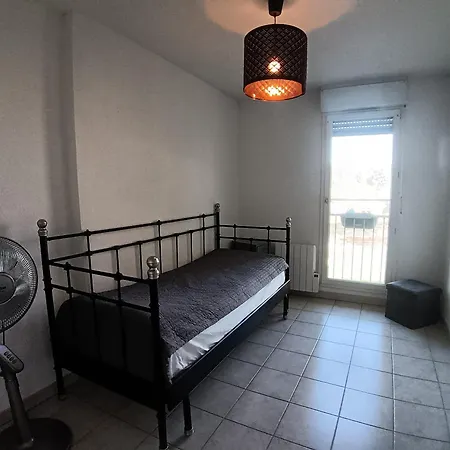 Appartamento Bord Du Canal Avec Piscine Et Parking Couvert